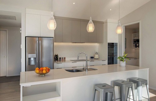 Stoke House | Peaceful Piwakawaka - Elegant Escape with Spacious Deck and Serene Surroundings