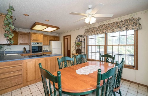 Bonne Terre House | PEACEFUL retreat in NATURE on 100-Acre Property