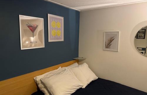 Oostelijke Eilanden en Kadijken Bed & Breakfast | Peaceful room on a houseboat in the city centre