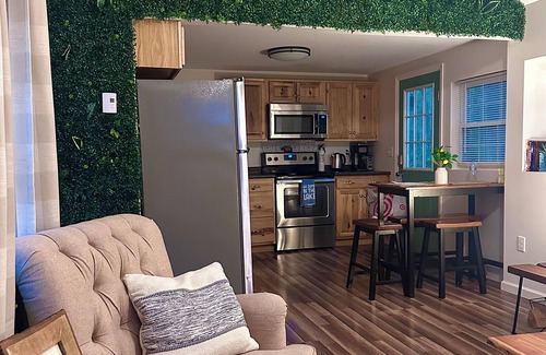 Tafton Cottage | Peaceful Seasonal Wooded Nature Cottage close to everything