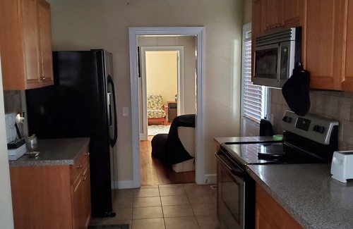 Petersburg House | Peaceful Single family 3 Bedroom 2 Bath Home