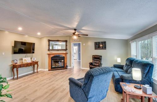 Six Mile House | Peaceful Six Mile Vacation Home with Fire Pit