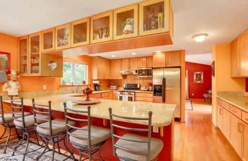 Kenmore House | Peaceful Spanish villa with hot tub.