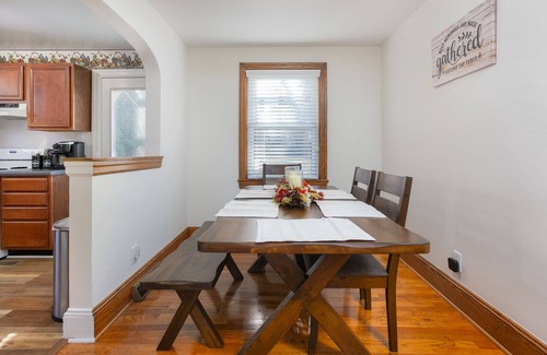 Greensboro House | Peaceful: Steps to UNCG, Close to Coliseum, Koury, Cone, Aquatic Center Downtown