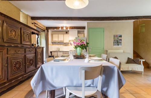 Saffre Cottage | Peaceful Stone Cottage with Garden, Near Lakes & Nantes