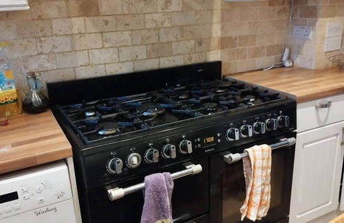 Higham Hill House | Peacefull and relaxing house for Families or Professionals.