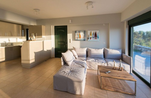 Spanokhorion Hotel | Pearl Mansions