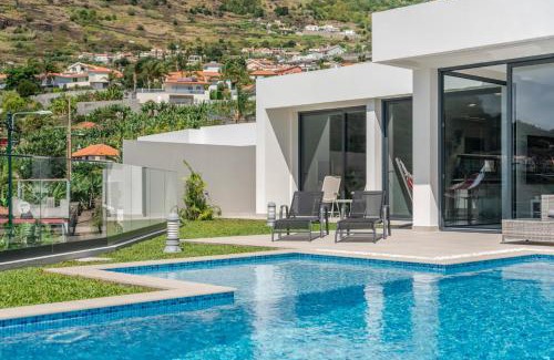 Arco da Calheta House | Pearl of Calheta by An Island Apart