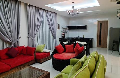 Batu Ferringhi Villa | Pearl Residences Sleep 27