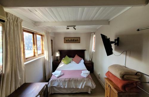 Brooklyn House | Pebble Fountain Guesthouse