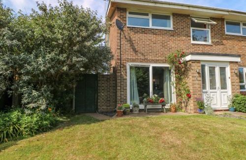 Rustington House | Pebble Place
