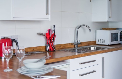 Folkestone Cabin | Pebbles by Bloom Stays - sleeps 2 with the most amazing sea views!