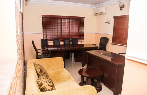 Ofin Hotel | Peerage Retreat and Resort