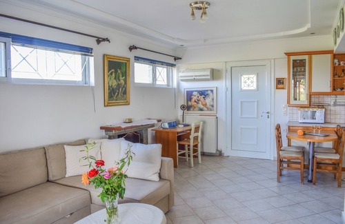 Fiolitis Apartment | Pefkouli Farm House - 2bedroom apartment on 1st floor.