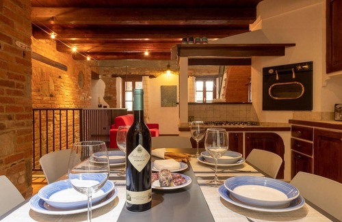 La Morra Apartment | PEIRAGAL apartment in the historic center