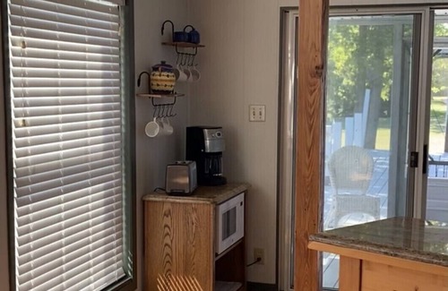 Kingsville Cottage | Pelee Northshore Inn