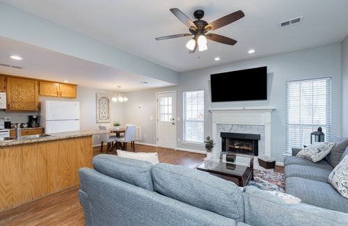 Pelham House | Pelham Palace near Oak Mountain Park