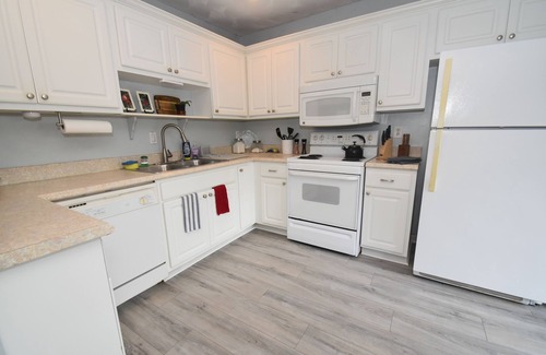 Sarasota Condo | Pelican Cove Condominium BR254