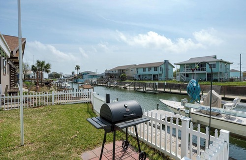 Palm Harbor Cottage | Pelican Cove