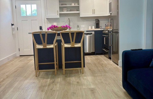 Fort Worth Apartment | Pelican Loft - LakeFront Marina Property! 2 Bedroom, Kitchen, 1 Bath