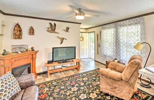 Harkers Island House | Pelican Place Coastal Cottage Walk to Back Sound