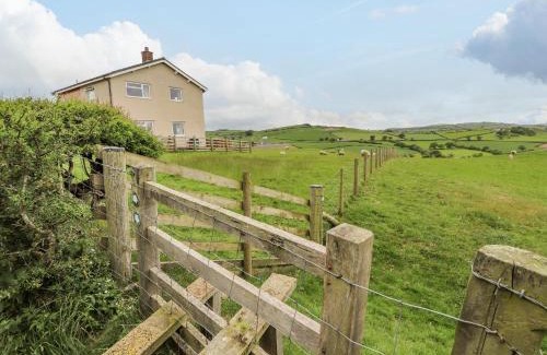 Llannefydd House | Pen Bryn Llan