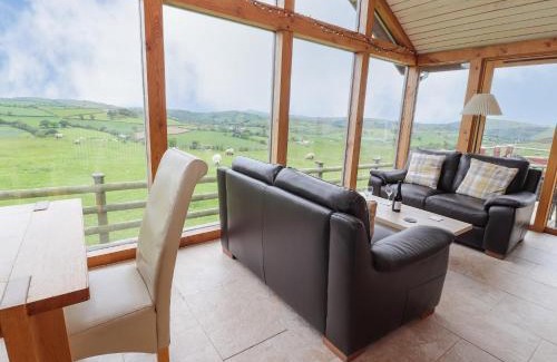 Llannefydd House | Pen Bryn Llan