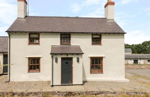 Llandudno Junction House | Pen Y Bryn Cottage