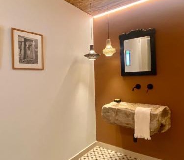 Merza House | Pena De Roca