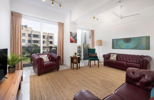 Bambalapitiya Apartment | Pendennis Fern - 4-Bedroom Luxury Retreat with Rooftop Pool in Central Colombo