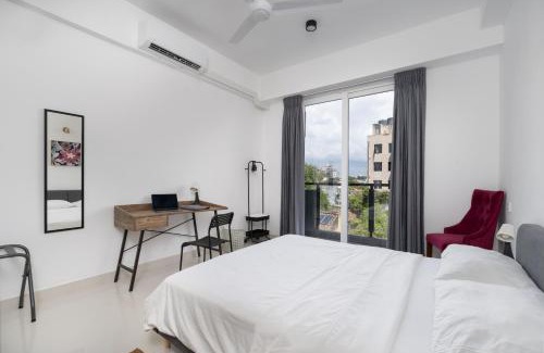 Bambalapitiya Apartment | Pendennis Fern - 4-Bedroom Luxury Retreat with Rooftop Pool in Central Colombo