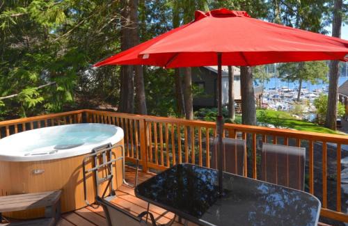 Garden Bay Hotel | Pender Harbour Resort & Marina