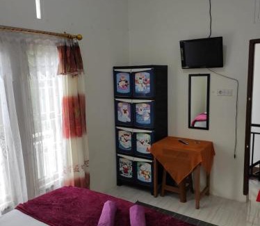 Bukittinggi House | Penginapan Rezki Syariah