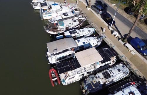Bellegarde Boat Rental | Penichette Odyssey Croisieres