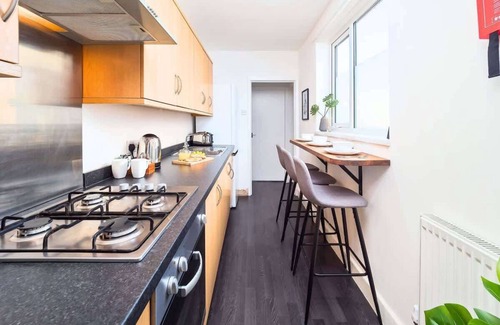 Stoke-on-Trent House | Penkhull House Summar
