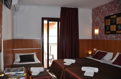 Lloret Town Center House | Pensión El Amigo