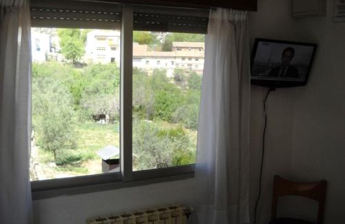 Confrides House | Pensión El Pirineo
