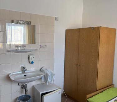 Mannswoerth Bed & Breakfast | Pension Eicher