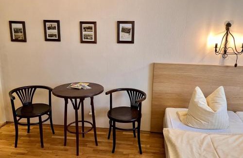 Prague 8 House | Pension Karnet