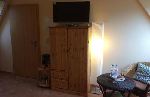 Althemmoor House | Pension Kolibri