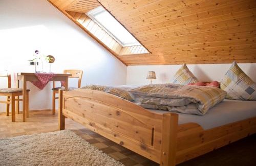 Handthal House | Pension Margarete