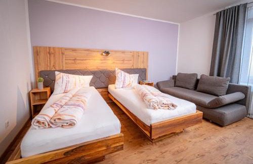 Knittelfeld House | Pension Sandhof