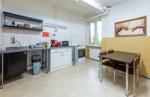 Schoenefeld House | Pension Schwalbenweg