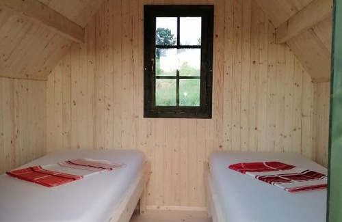 Crit Bed & Breakfast | Pensiune Rozalia - Camping