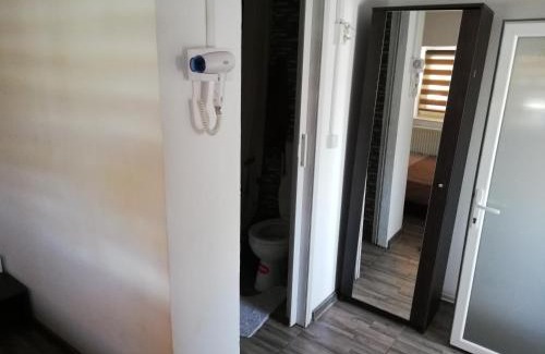 Tirgu Jiu House | Pensiunea Casa Bianca