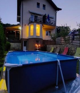 Slanic House | Pensiunea Casuta cu Trandafiri 2