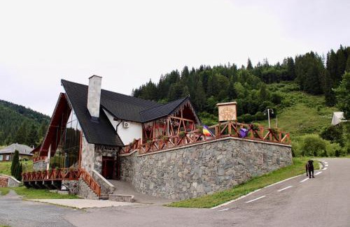 Damuc House | Pensiunea Colț de Rai