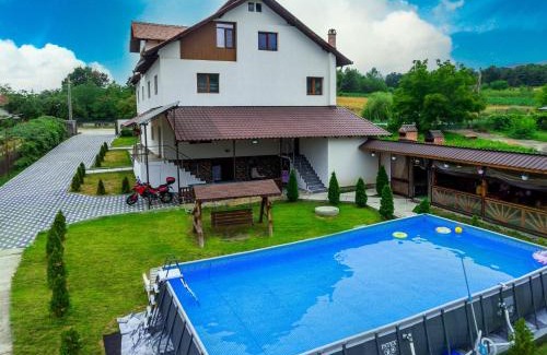 Novaci House | Pensiunea Day & Deny