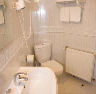 Caransebes House | Pensiunea Eden Caransebes