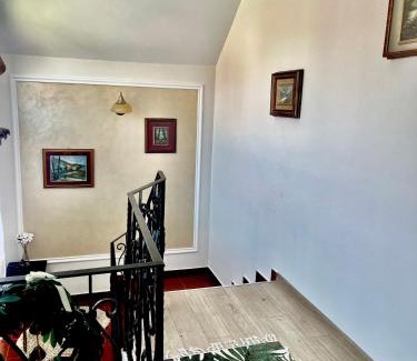 Surdesti House | Pensiunea La Meleta